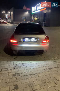 Лифтбек Ford Mondeo 1998 в 