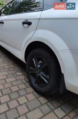 Седан Ford Mondeo 2012 в 