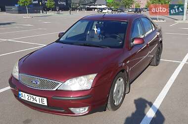 Седан Ford Mondeo 2004 в Киеве