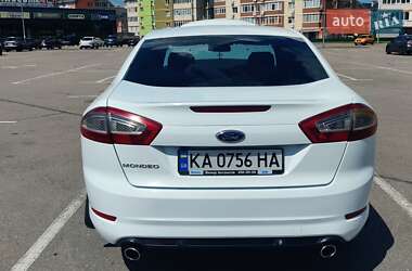 Седан Ford Mondeo 2011 в 