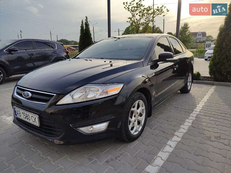 Седан Ford Mondeo 2011 в Виннице