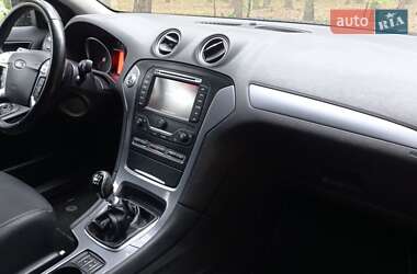 Универсал Ford Mondeo 2012 в 