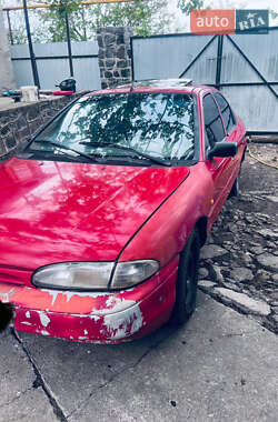 Ліфтбек Ford Mondeo 1993 в Балті