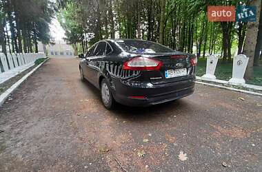 Седан Ford Mondeo 2011 в 