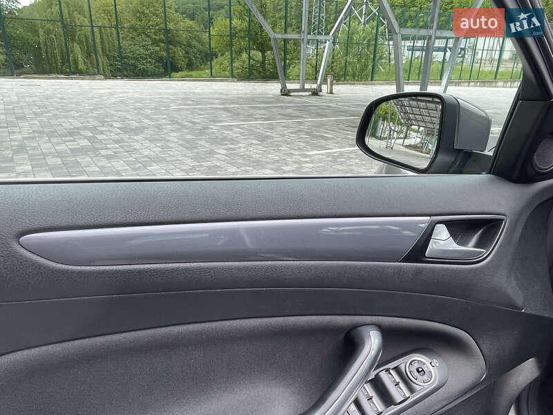 Лифтбек Ford Mondeo 2014 в Львове