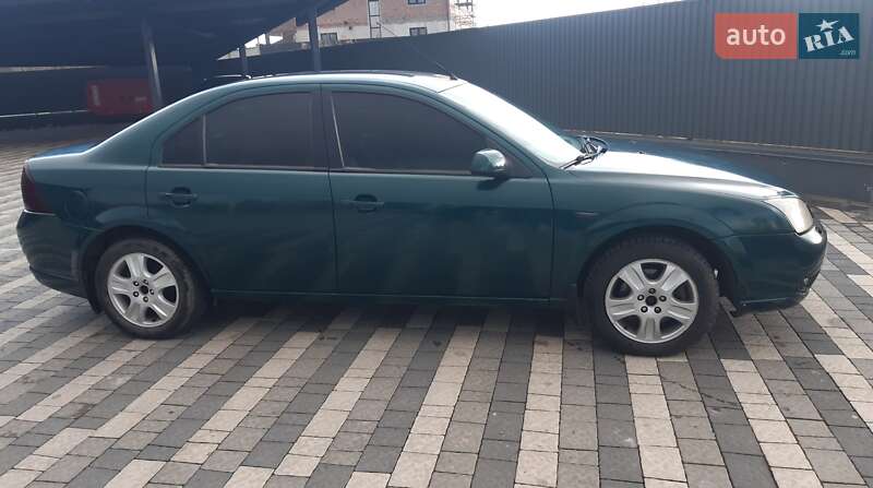 Седан Ford Mondeo 2002 в Городке