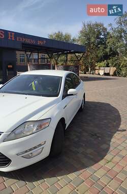 Ліфтбек Ford Mondeo 2014 в 