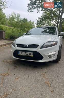 Седан Ford Mondeo 2012 в 