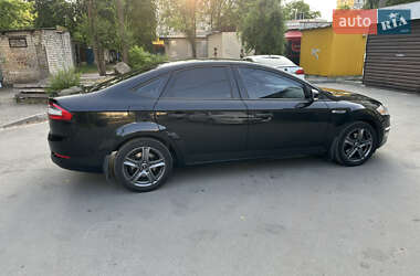 Седан Ford Mondeo 2011 в 