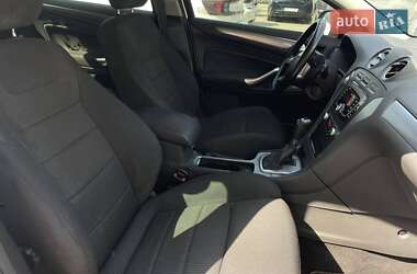 Седан Ford Mondeo 2011 в 