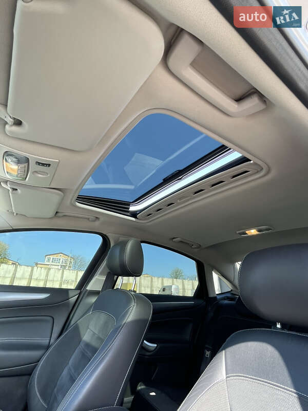 Седан Ford Mondeo 2010 в Чернівцях
