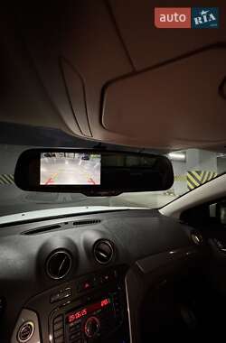 Лифтбек Ford Mondeo 2013 в 