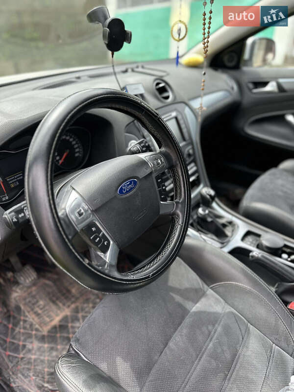 Ford Mondeo 2012