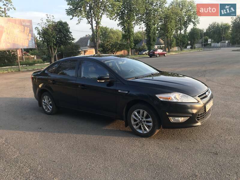 Седан Ford Mondeo 2011 в Первомайске