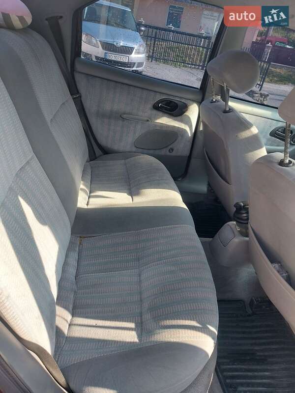 Седан Ford Mondeo 1995 в Кременце фото 6 Седан Ford Mondeo 1995 в Кременце