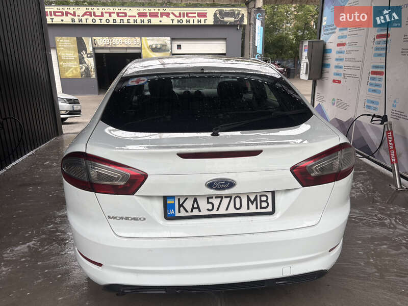 Лифтбек Ford Mondeo 2013 в Киеве