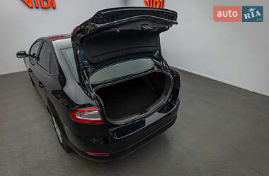 Седан Ford Mondeo 2012 в 