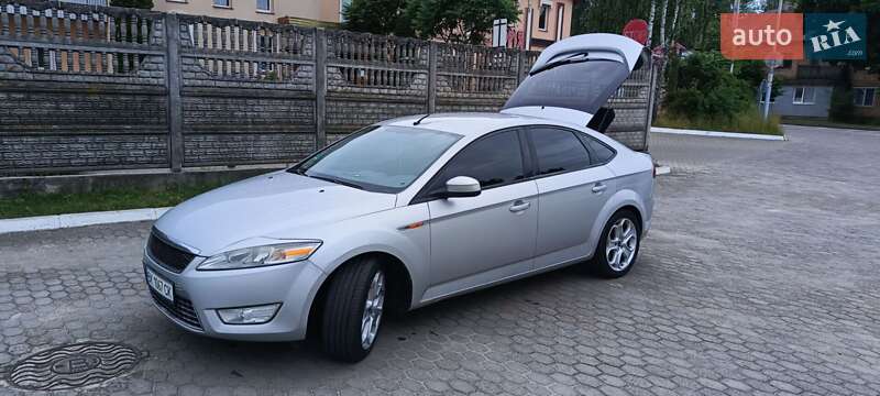 Лифтбек Ford Mondeo 2009 в Костополе