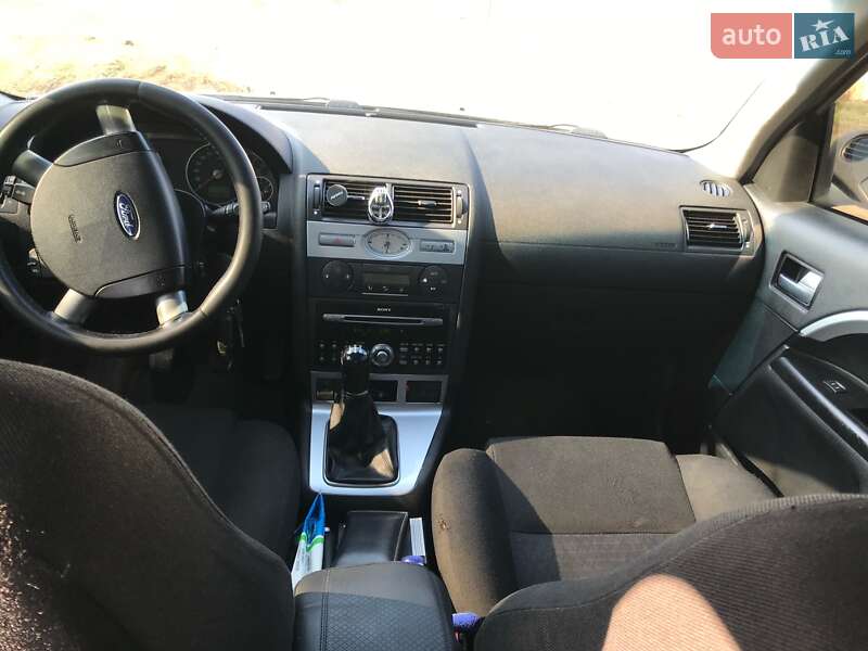 Седан Ford Mondeo 2003 в Березовке