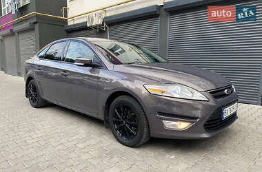 Седан Ford Mondeo 2011 в 