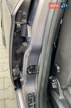 Седан Ford Mondeo 2011 в 
