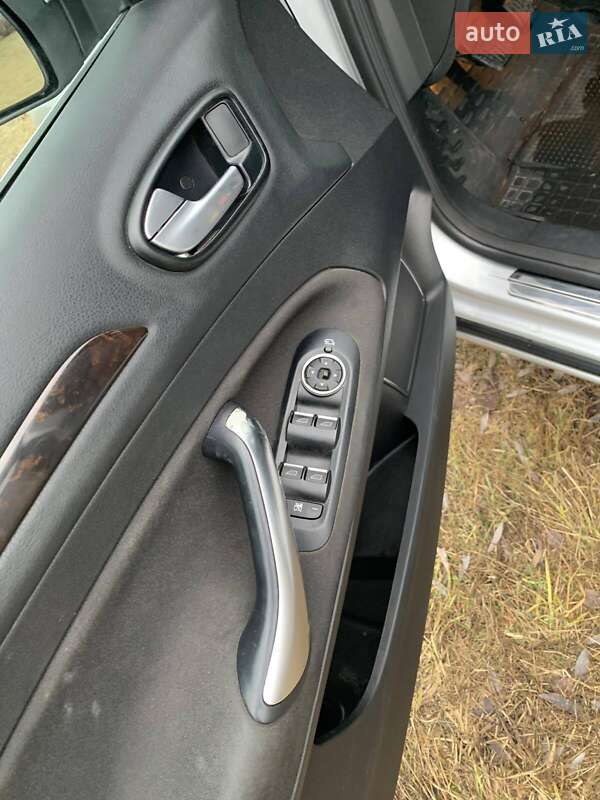 Седан Ford Mondeo 2010 в Мене