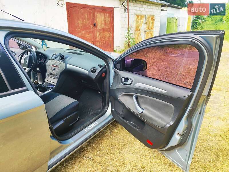 Лифтбек Ford Mondeo 2008 в Жидачове