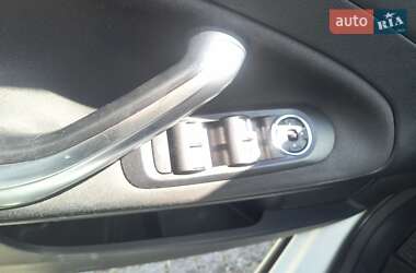 Седан Ford Mondeo 2011 в 
