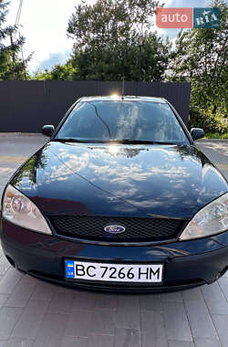 Ліфтбек Ford Mondeo 2001 в Городку