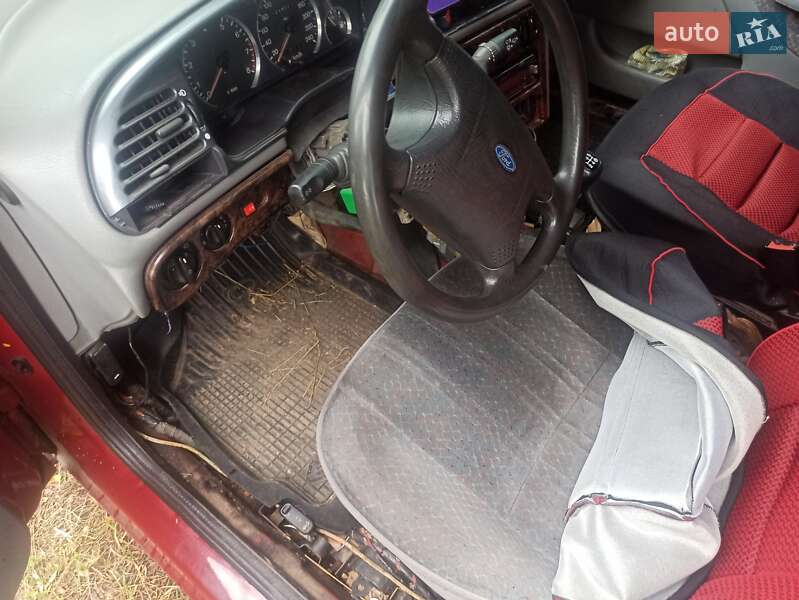 Лифтбек Ford Mondeo 1993 в Полтаве фото 6 Лифтбек Ford Mondeo 1993 в Полтаве