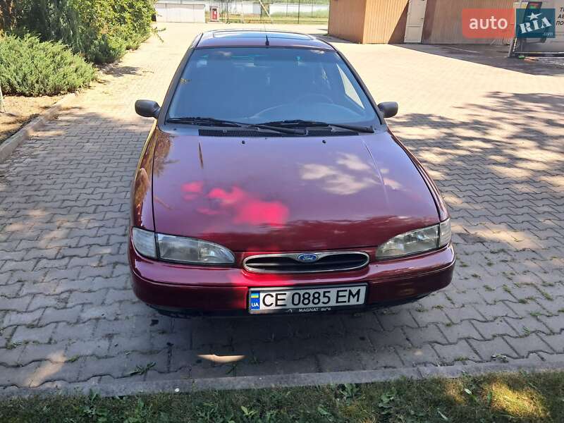 Лифтбек Ford Mondeo 1994 в Черновцах