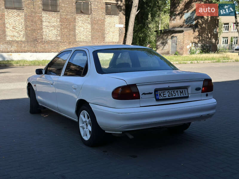 Седан Ford Mondeo 1994 в Запорожье