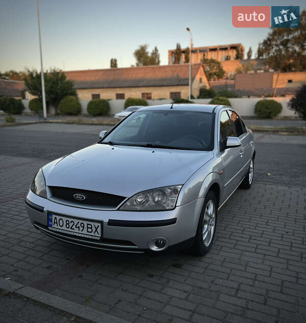 Седан Ford Mondeo 2001 в Ужгороді