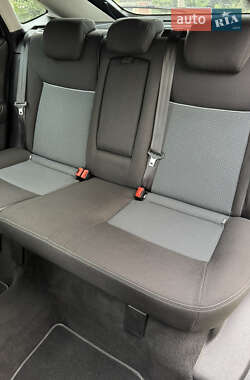 Лифтбек Ford Mondeo 2013 в 