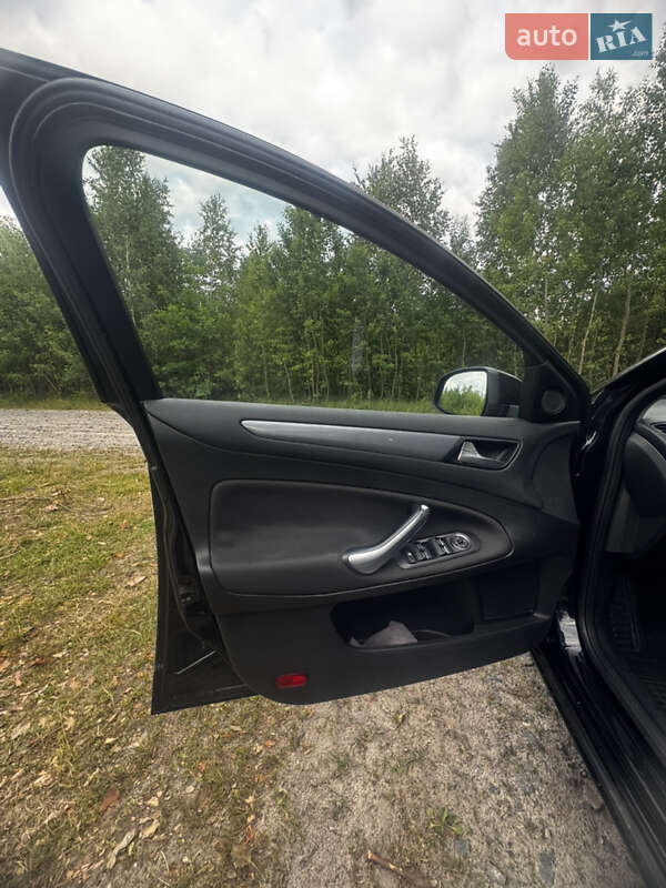 Универсал Ford Mondeo 2011 в Камне-Каширском