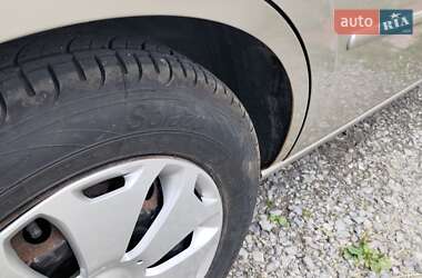 Седан Ford Mondeo 2004 в 