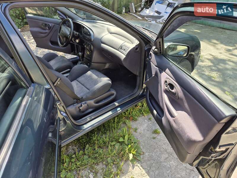 Лифтбек Ford Mondeo 1998 в Киеве