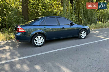 Седан Ford Mondeo 2005 в 