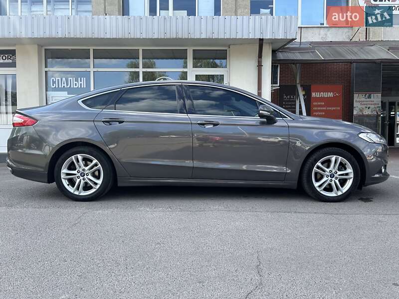Седан Ford Mondeo 2016 в Луцке