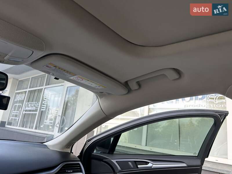 Седан Ford Mondeo 2016 в Луцке