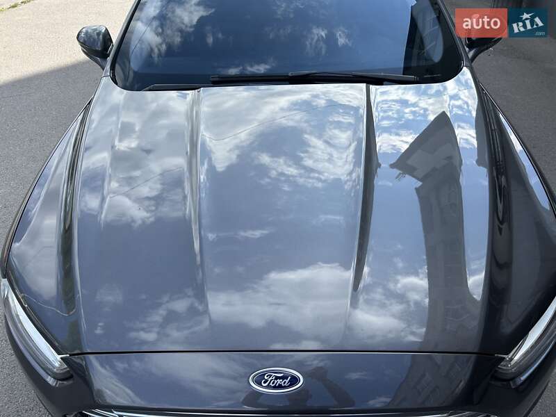 Седан Ford Mondeo 2016 в Луцке