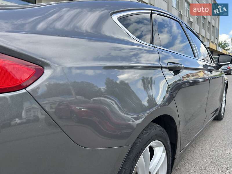 Седан Ford Mondeo 2016 в Луцке