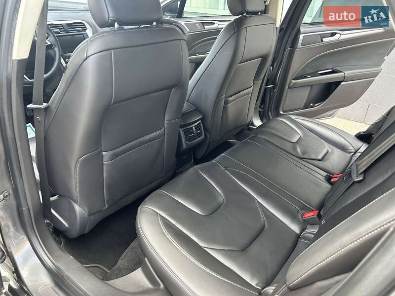 Седан Ford Mondeo 2016 в Луцке