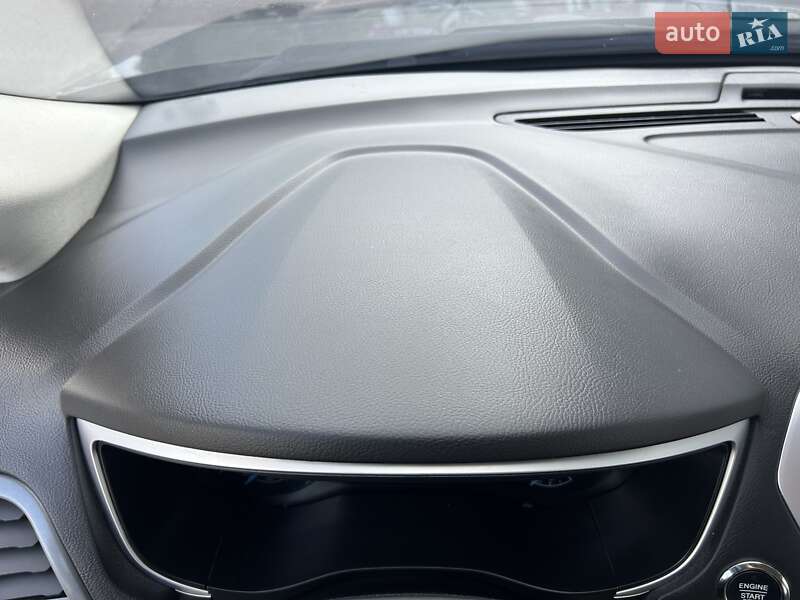 Седан Ford Mondeo 2016 в Луцке