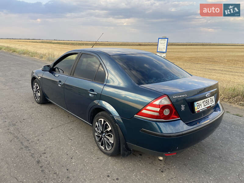 Седан Ford Mondeo 2005 в Снигиревке