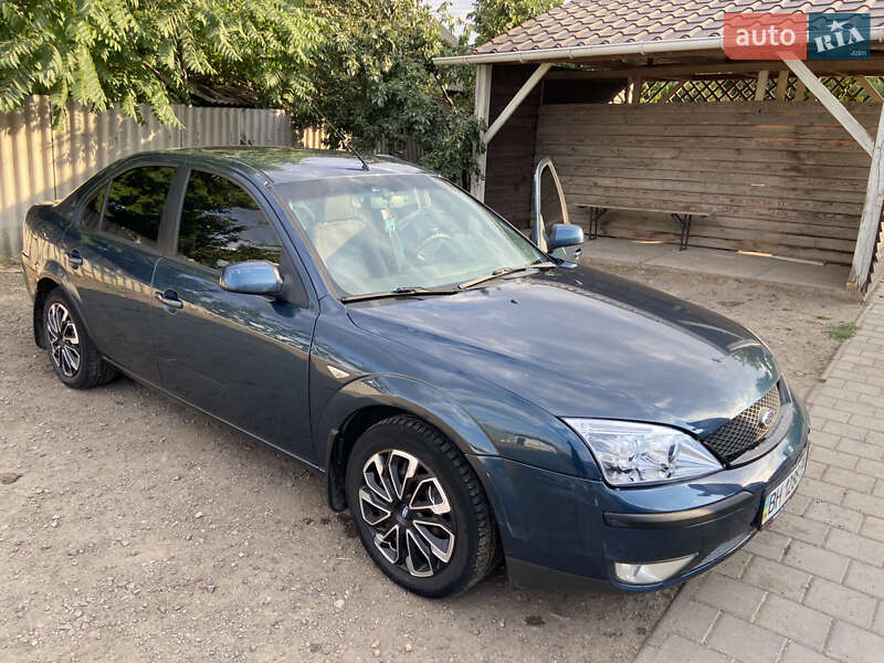 Седан Ford Mondeo 2005 в Снигиревке