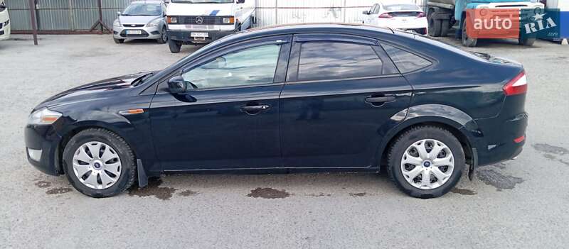 Лифтбек Ford Mondeo 2008 в Ровно