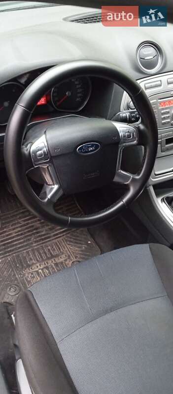 Лифтбек Ford Mondeo 2008 в Ровно