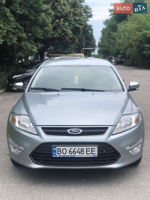 Седан Ford Mondeo 2012 в Дубно