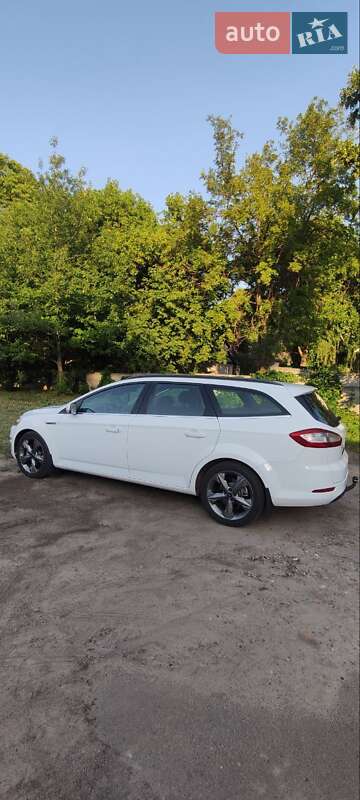 Универсал Ford Mondeo 2012 в Чернигове